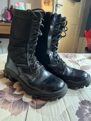 Vendo cuturno militar