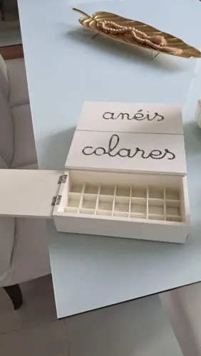 Porta Joias Elegante para Anéis e Colares