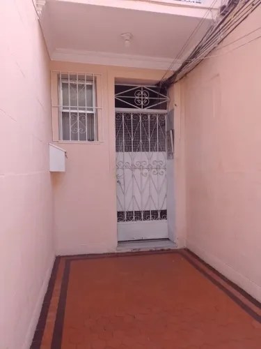 Alugo Apto. 2 quartos, em Olaria próximo BRT e TREM 