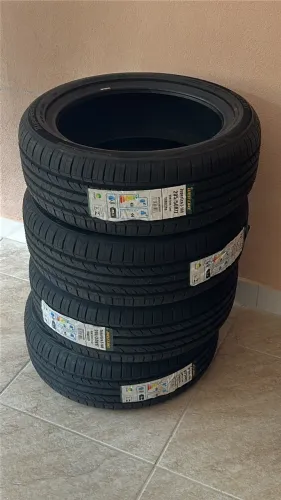 Pneus 205 50/ R17
