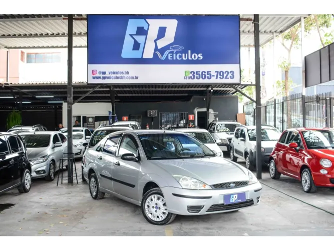 Ford Focus Sedan 1.6/1.6 Flex 8v/16v 4P Mec. 2004
