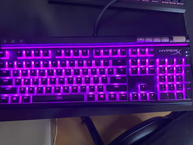 Teclado gamer HyperX Alloy Elite 2