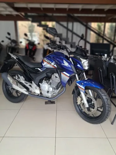 Honda CB250f Twister 2022 - muito nova