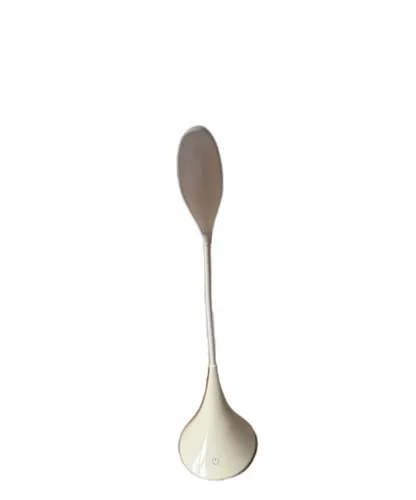 Luminária LED na cor branca da Tok&Stok Nova