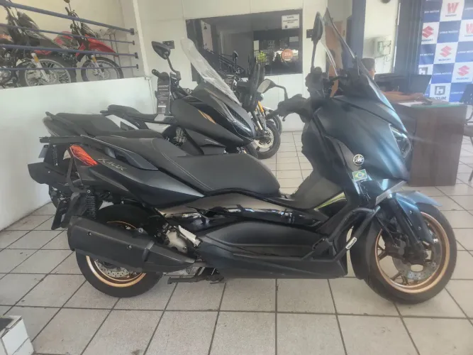 Xmax único dono oportunidade garantia de fabrica