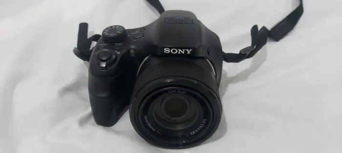 CÂMERA SONY DSC HX300 - ZOOM 50X - Cx original, case com alça, 2 baterias, carregador. 