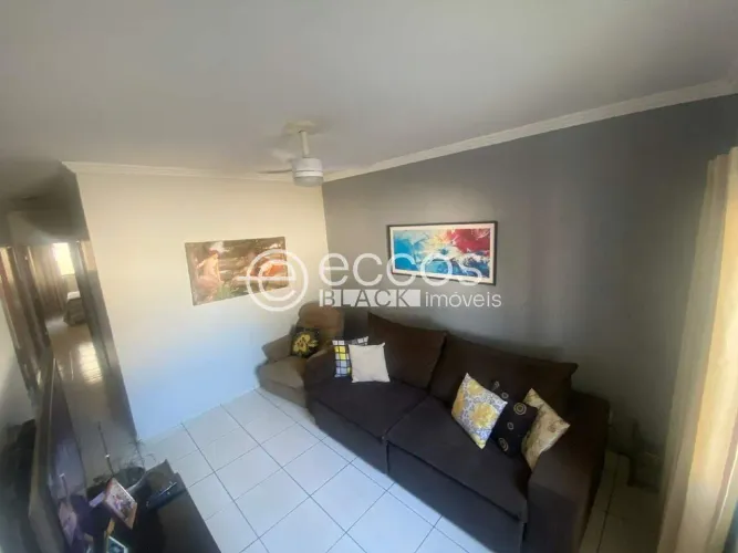 Casa em condomínio à venda, 3 quartos, 1 suíte, 2 vagas, Minas Gerais - Uberlândia/MG