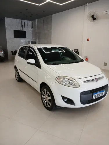 Fiat Palio Essence 1.6 Flex 16V 5P 2013