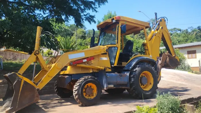 Retro randon 4x4  turbo emplacada 