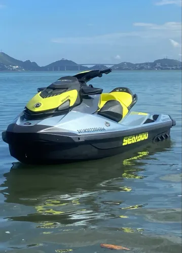 Jet ski