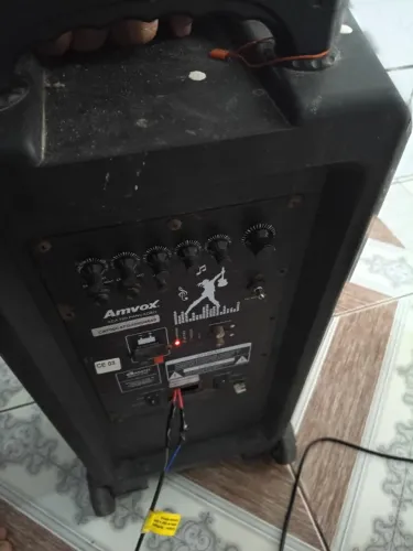 Caixa amplificada Amvox 700 w