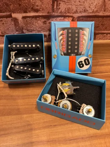 Kit de Captadores Malagoli Texas Soul + Kit Elétrica Jonh Mayer ( SSS )