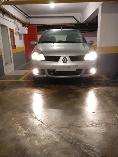 Renault Clio Sed. Privilège Hi-flex 1.6 16V 4P 2008