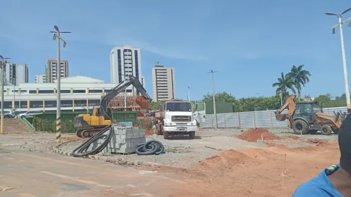 Aluguel de Munck, Escavadeira e Retroescavadeira - Terraplanagem, Limpeza de Terreno