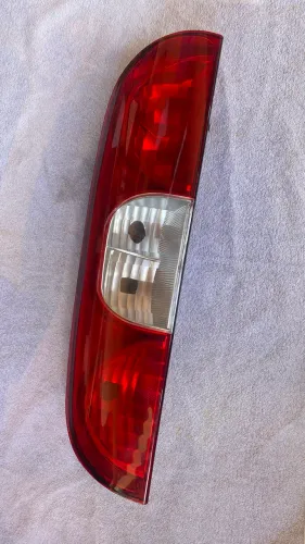 Lanterna traseira direito nova Fiat Fiorino ou Doblò.