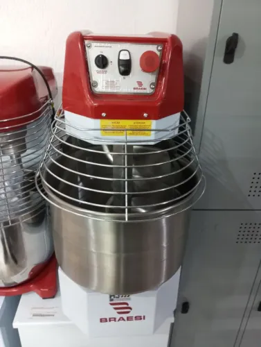NZ. Amassadeira espiral 15 kg BRAESI