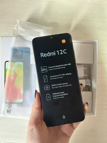 Vendo Xiaomi Redmi 12C preto - 128GB.