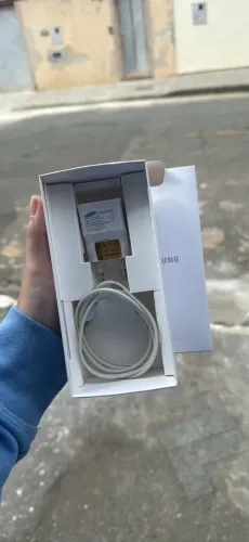 SAMSUNG GALAXY A20