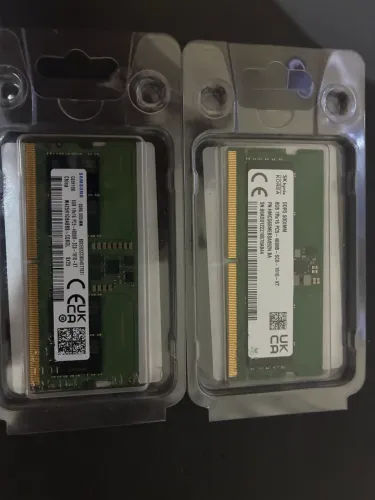 Duas Memórias DDR5 SODIM