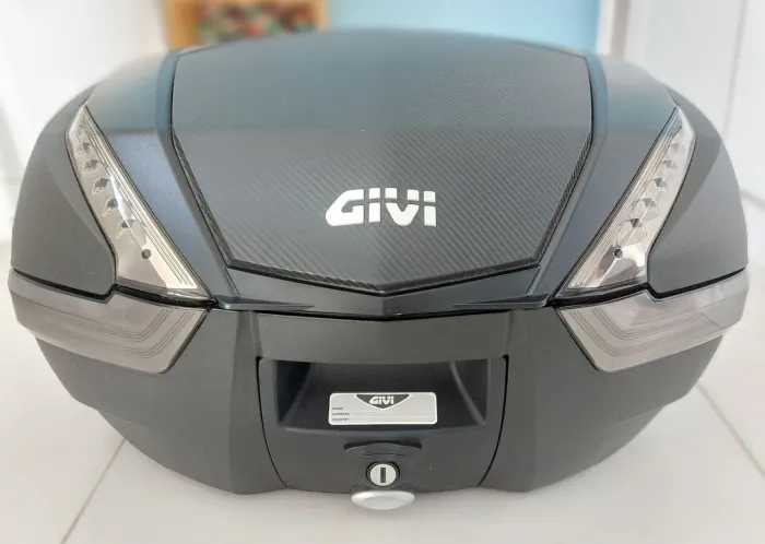 Baú Givi Monokey V47 Fumê + Base M5 Givi + Suporte Monorack Givi 1146fz para Nc750x.