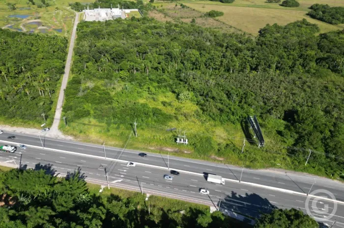 Terreno estratégico para negócios em crescimento, no bairro Santo Antônio de Lisboa, Flori