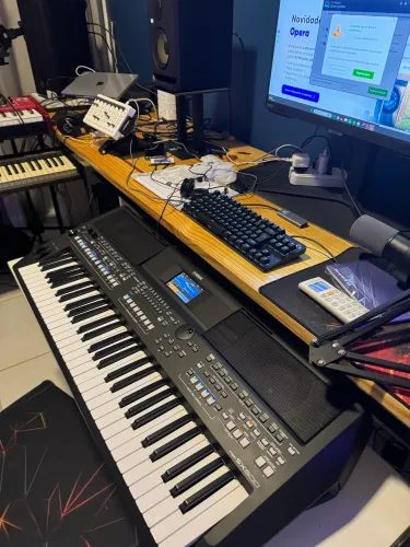Teclado Arranjador Sx 600 Yamaha (menos de 30 dias de uso)