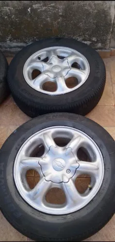 Roda aro 14 Chevrolet furação 4 furos original do Vectra mas serve para outros Chevrolet