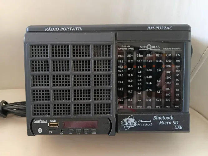 Rádio Portátil Motobras RM-PU32AC 7 Faixas