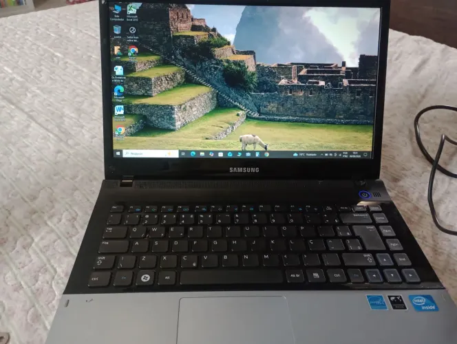 Notebook Samsung - Intel Core i3 - 6GB RAM