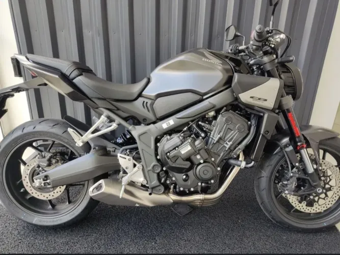 CB 650R E-Clutch