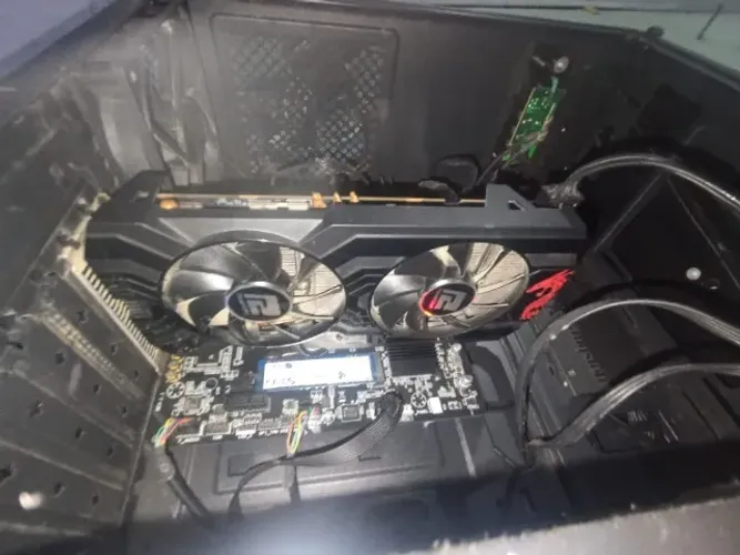 Placa de video RX 570 4GB REDRAGON