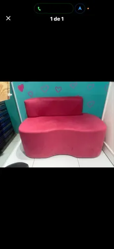 Sofá orgânico em suede pink novíssimo 