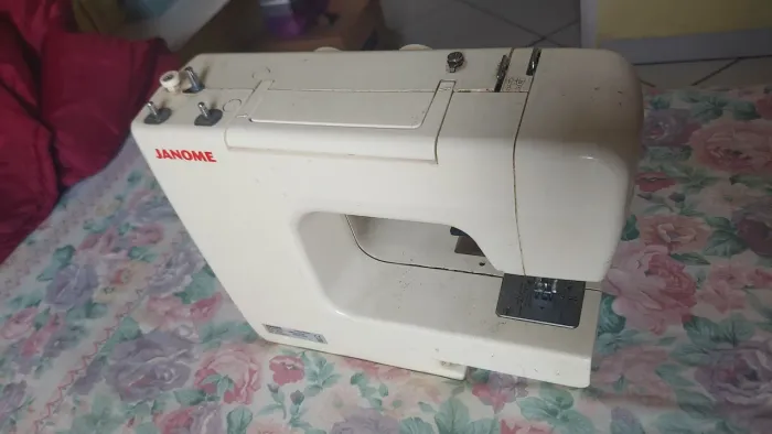 Maquina de costura