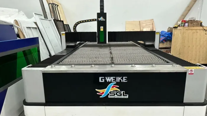 Máquina de corte a laser de fibra - 2000w