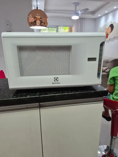Microondas semi novo