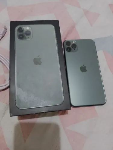 iPhone 11 pro Max todo original