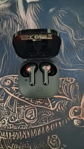 Fone de ouvido QCY T13