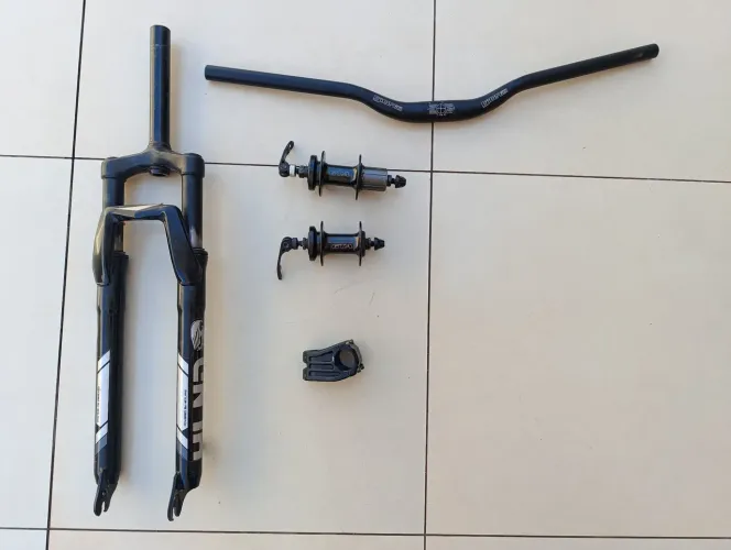 Vendo peças de bicicleta