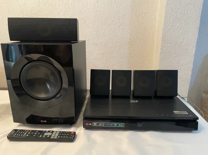  3D Blu-ray Wireless Home Theater
