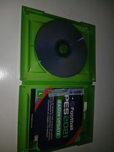Vendo jogo Xbox One S Pes 2021 se puderem me ajudar agradeço muito obg