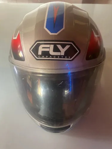 Capacete número 60