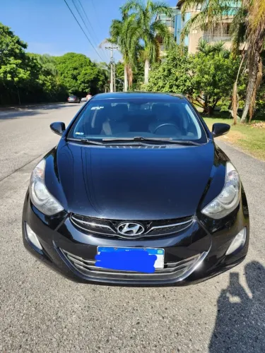Hyundai Elantra GLS 1.8 16V Aut. 2012