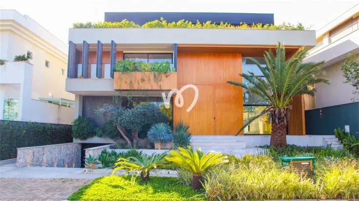 EXCELENTE CASA TRIPLEX À VENDA NO CONDOMÍNIO SANTA MÔNICA JARDINS  BARRA DA TIJUCA