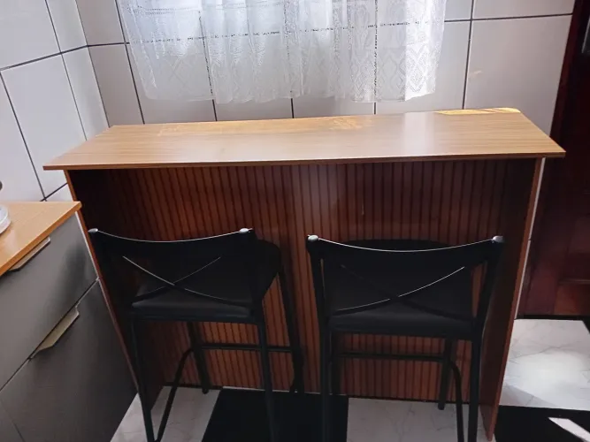 Balcão 4 banqueta deferro