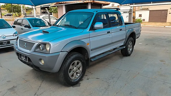 Mitsubishi L200 Outdoor GLS 2.5 4X4 CD TDI Diesel 2011