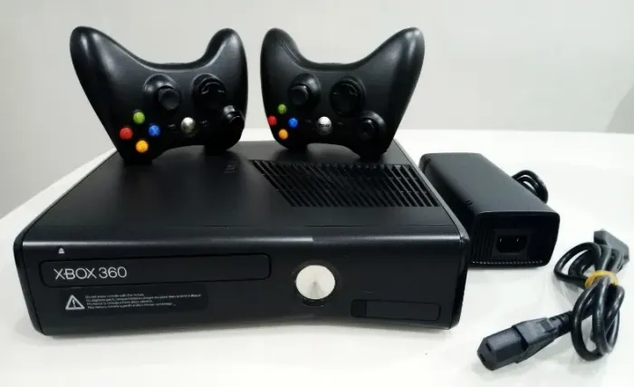 XBOX 360 SLIM RGH JTAG FULL HD INTERNO LOTADO DE JOGOS + 2 CONTROLES 