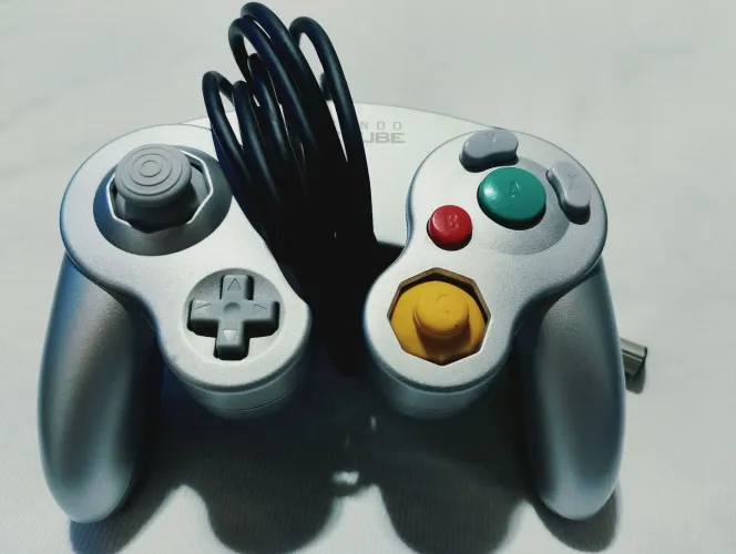 Controle Nintendo Game Cube original excelente prateado 