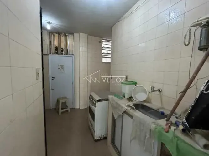 Apartamento : Padrão / Residencial / Catete