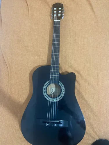 violão novinho