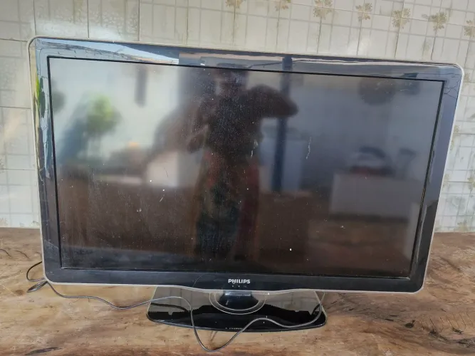 TV para retirarada de peças